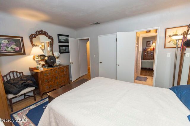 950 Hess Terrace, Las Cruces, NM 88005