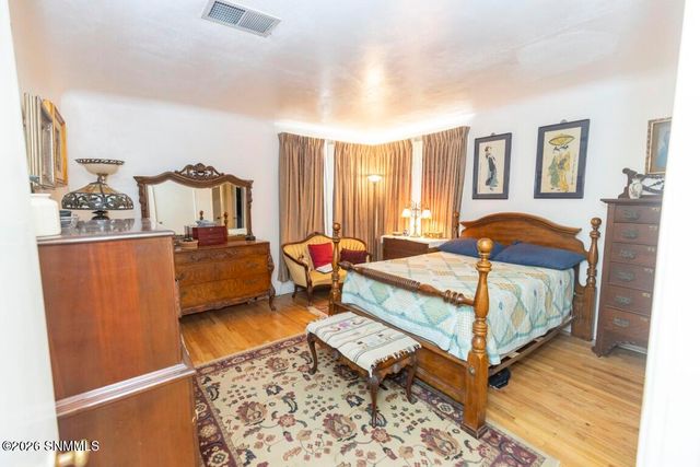 950 Hess Terrace, Las Cruces, NM 88005