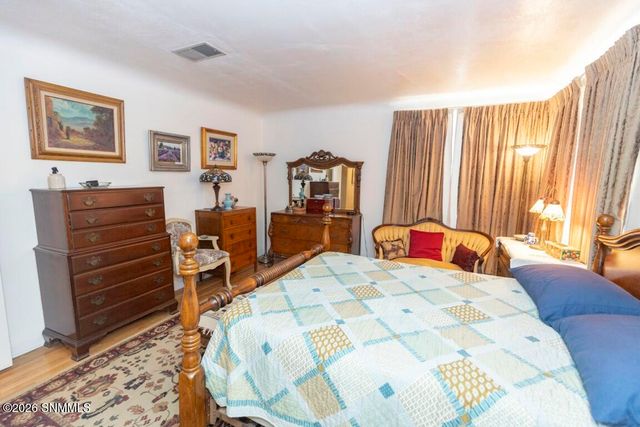 950 Hess Terrace, Las Cruces, NM 88005