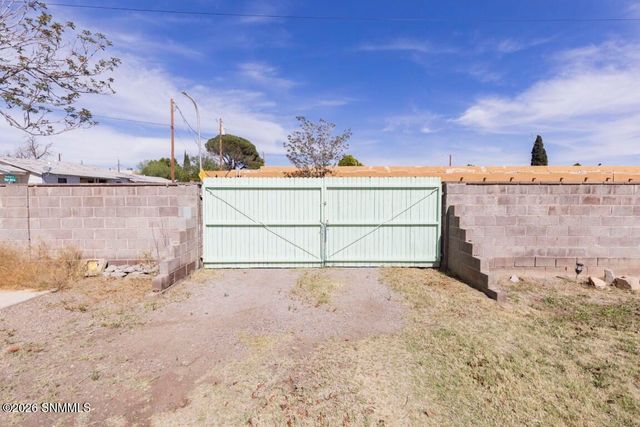 950 Hess Terrace, Las Cruces, NM 88005