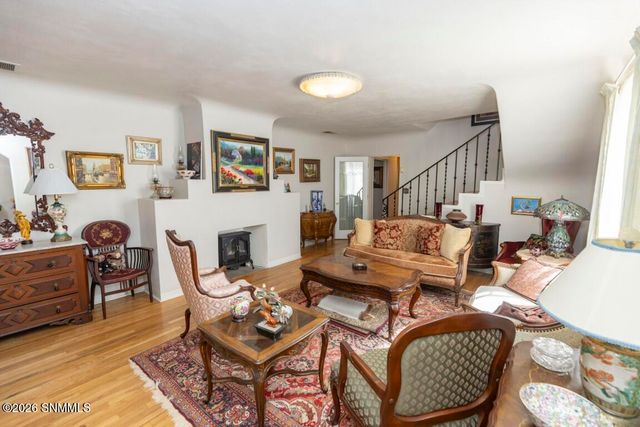 950 Hess Terrace, Las Cruces, NM 88005