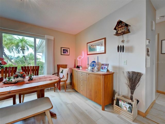 1355 CAMBRIDGE DRIVE, Venice, FL 34293