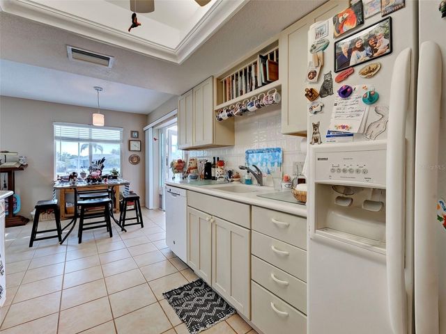 1355 CAMBRIDGE DRIVE, Venice, FL 34293