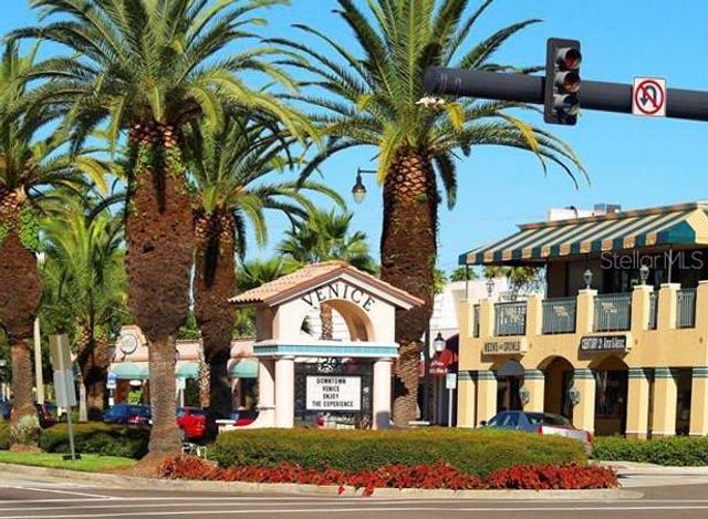 1355 CAMBRIDGE DRIVE, Venice, FL 34293