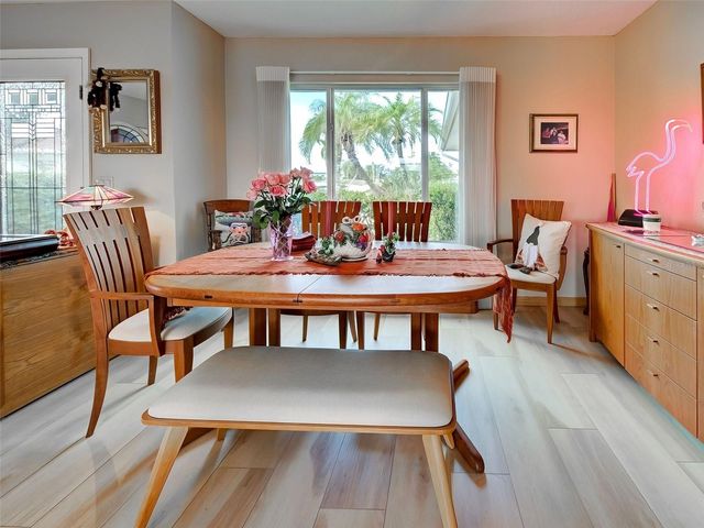 1355 CAMBRIDGE DRIVE, Venice, FL 34293