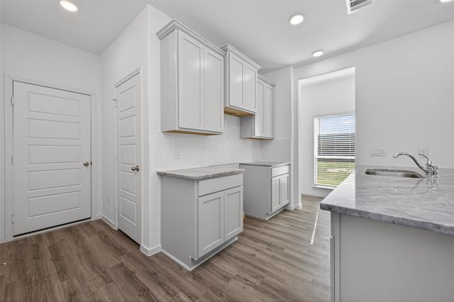 12371 Sunset Canyon Way, Willis, TX 77318