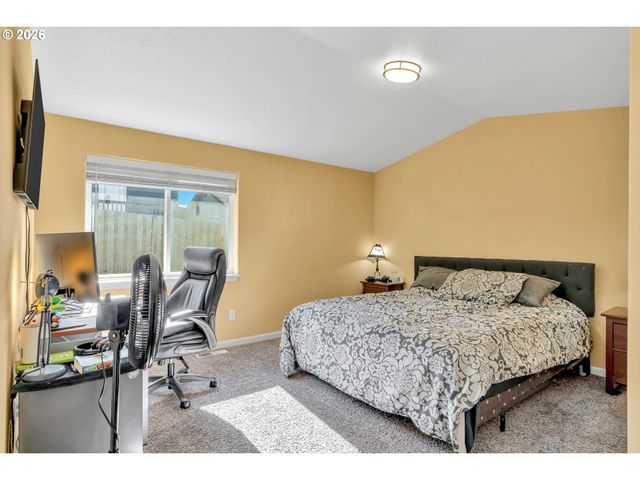 1558 Se JASMINE Way, Gresham, OR 97080