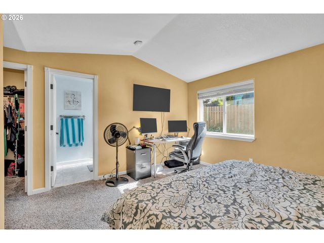 1558 Se JASMINE Way, Gresham, OR 97080