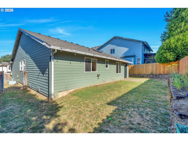 1558 Se JASMINE Way, Gresham, OR 97080