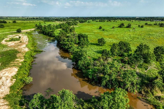 1005 Mustang Cross Drive, Waller, TX 77484