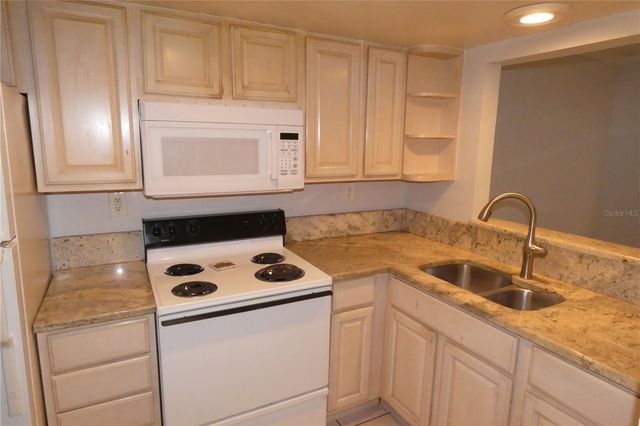 121 3RD AVENUE N 307, St Petersburg, FL 33701