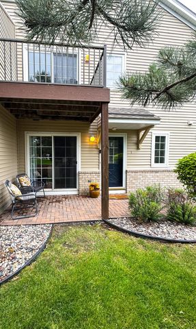2225 Ranchview Lane N 1, Plymouth, MN 55447