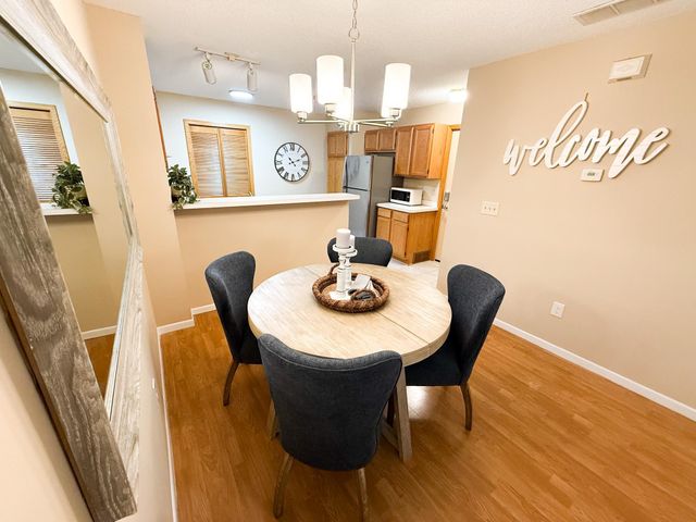2225 Ranchview Lane N 1, Plymouth, MN 55447