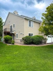 2225 Ranchview Lane N 1, Plymouth, MN 55447