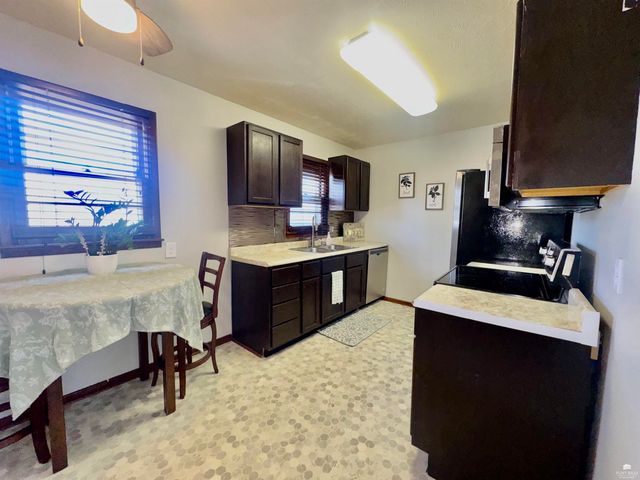 1924 Hayes Drive, Manhattan, KS 66502