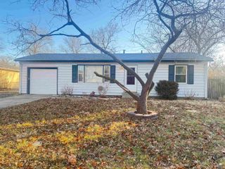 1924 Hayes Drive, Manhattan, KS 66502