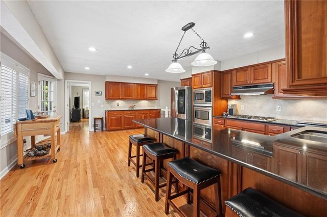 2350 Roxburgh Drive, Roswell, GA 30076