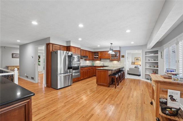 2350 Roxburgh Drive, Roswell, GA 30076