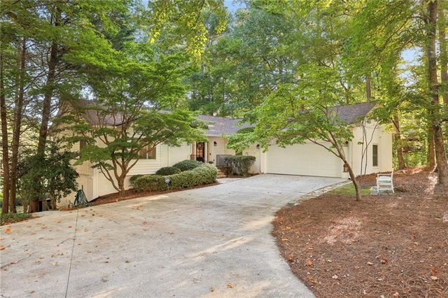 2350 Roxburgh Drive, Roswell, GA 30076