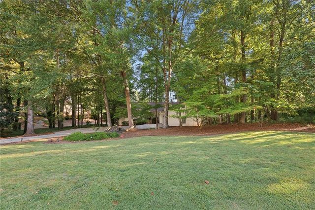 2350 Roxburgh Drive, Roswell, GA 30076