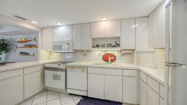 5055 GULF OF MEXICO DRIVE 412, Longboat Key, FL 34228