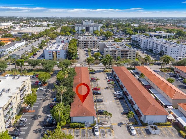 8025 NW 8th Street 13, Miami, FL 33126