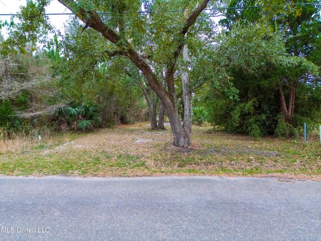 146 Mimosa Street, Pass Christian, MS 39571