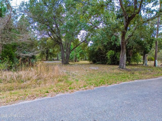 146 Mimosa Street, Pass Christian, MS 39571