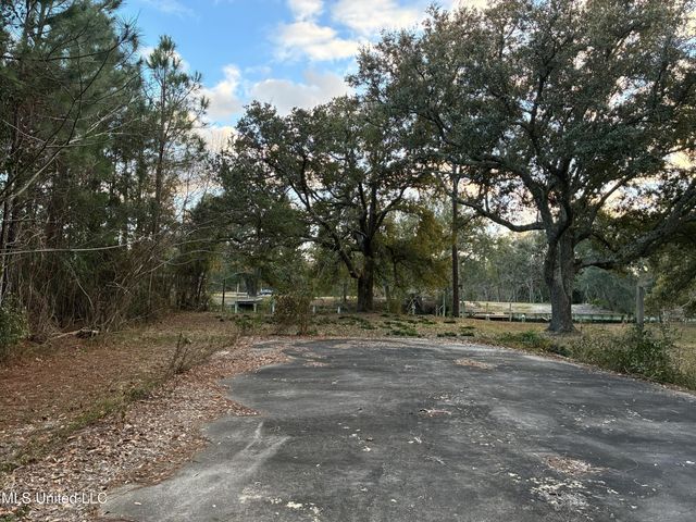 146 Mimosa Street, Pass Christian, MS 39571