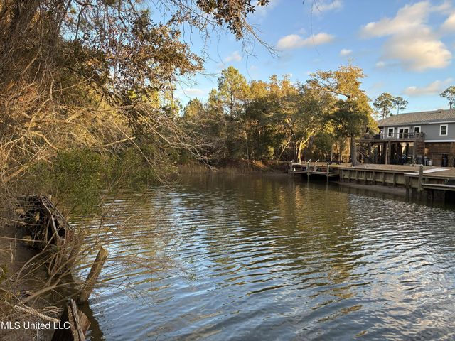 146 Mimosa Street, Pass Christian, MS 39571