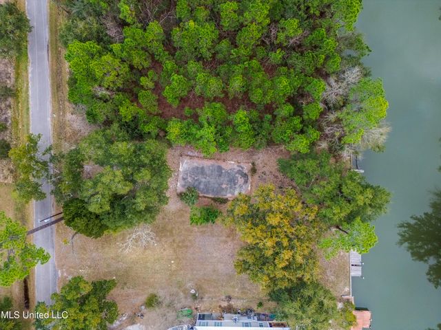 146 Mimosa Street, Pass Christian, MS 39571