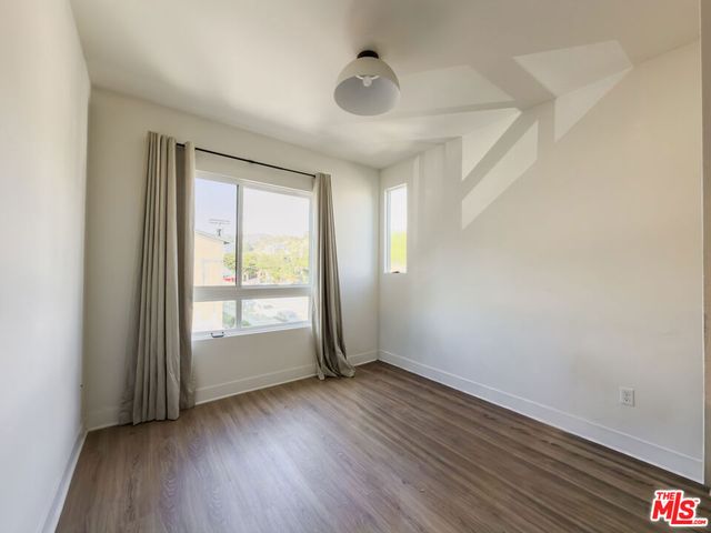 2111 N Cahuenga Boulevard 2, Los Angeles, CA 90068