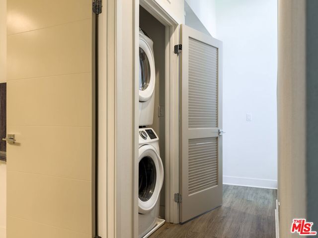 2111 N Cahuenga Boulevard 2, Los Angeles, CA 90068