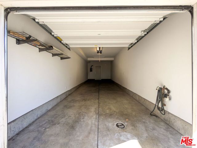 2111 N Cahuenga Boulevard 2, Los Angeles, CA 90068