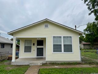 226 E MALONE AVE, San Antonio, TX 78214