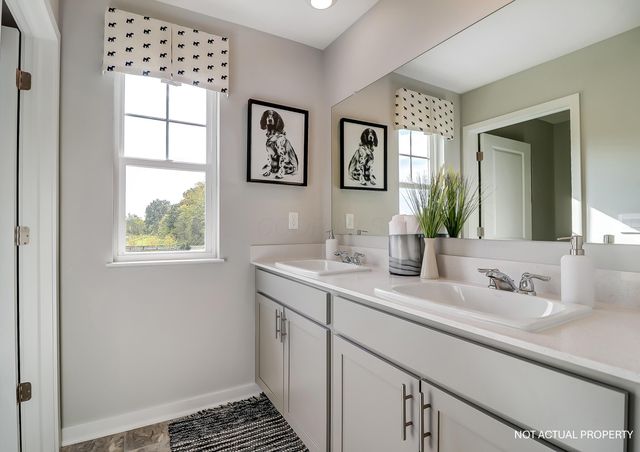 16 Gristmill Drive, Ashville, OH 43103