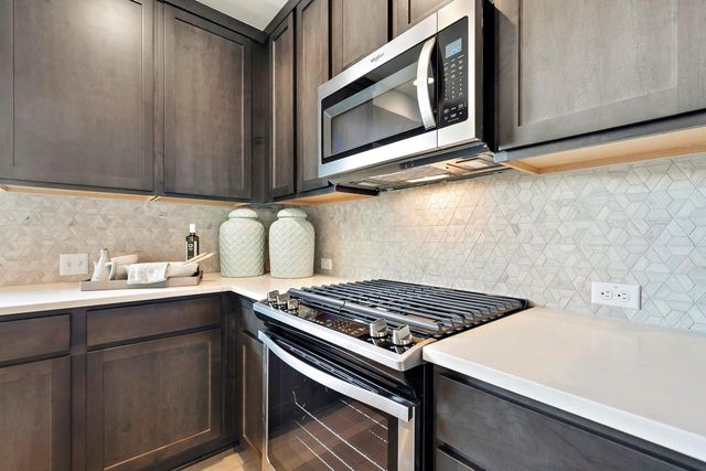 169 Bosque DR, San Marcos, TX 78666