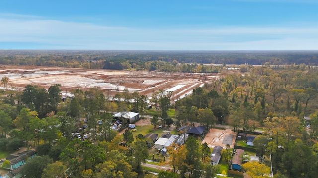 27043 Coach Light Lane, New Caney, TX 77357