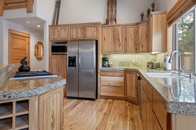 57561 Whistler Lane, Sunriver, OR 97707