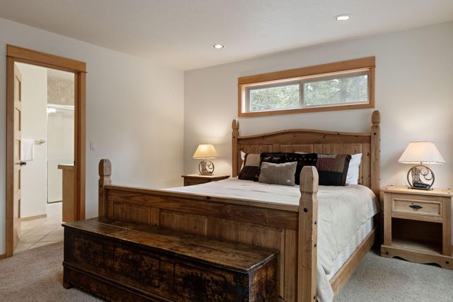 57561 Whistler Lane, Sunriver, OR 97707