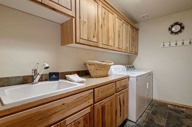 57561 Whistler Lane, Sunriver, OR 97707