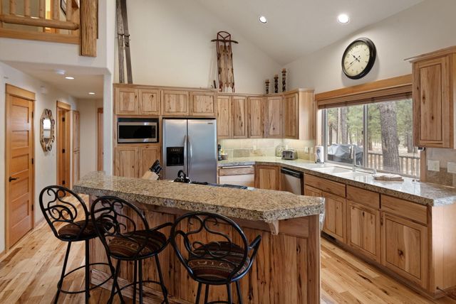 57561 Whistler Lane, Sunriver, OR 97707