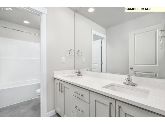 227 N 86TH Pl 40, Ridgefield, WA 98642