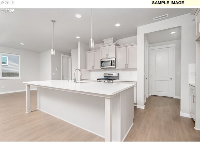 227 N 86TH Pl 40, Ridgefield, WA 98642