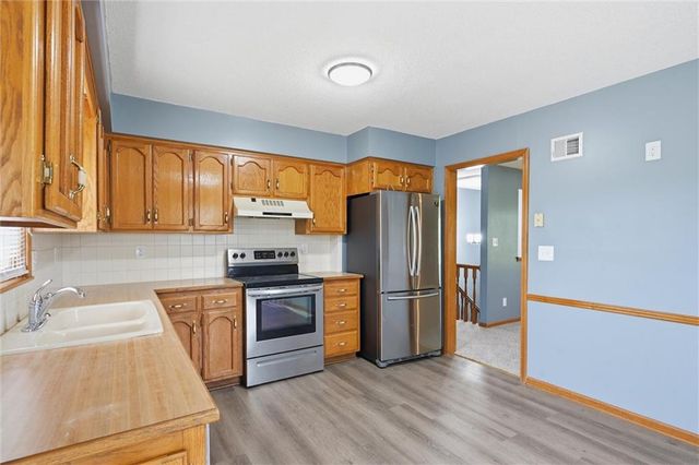 14280 170th Street, Bonner Springs, KS 66012