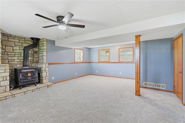 14280 170th Street, Bonner Springs, KS 66012