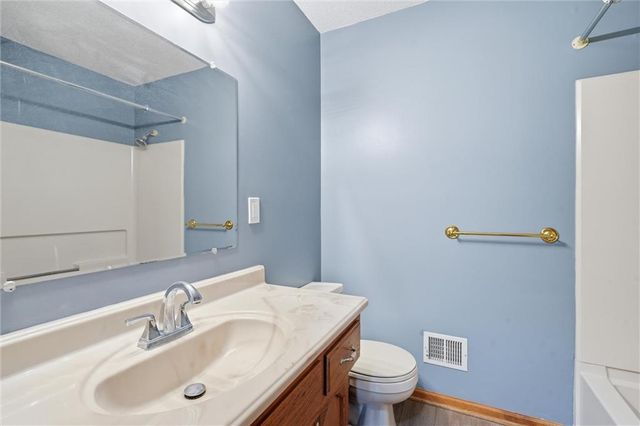 14280 170th Street, Bonner Springs, KS 66012