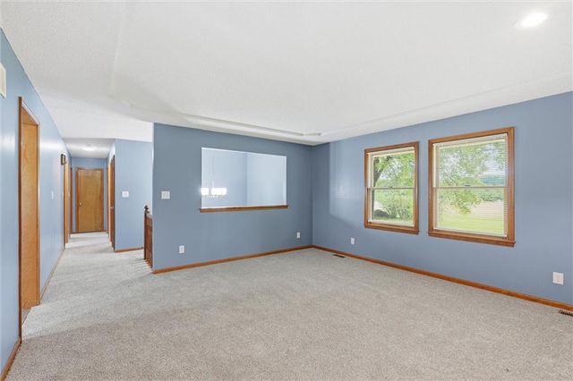 14280 170th Street, Bonner Springs, KS 66012