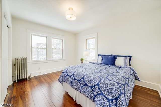 15 N Hillside Ave, Chatham Boro, NJ 07928