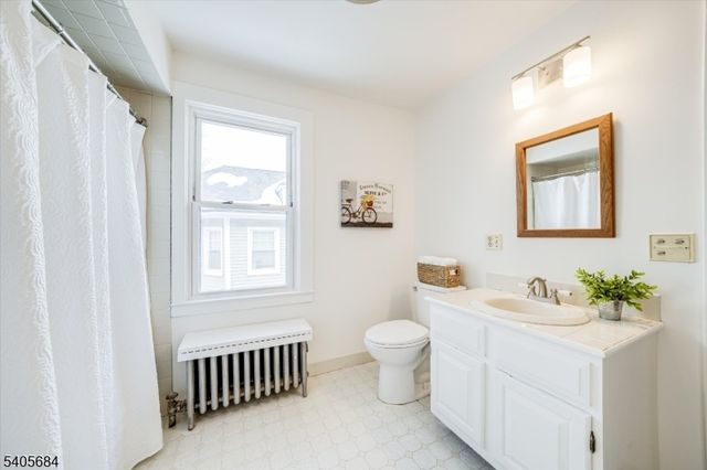 15 N Hillside Ave, Chatham Boro, NJ 07928